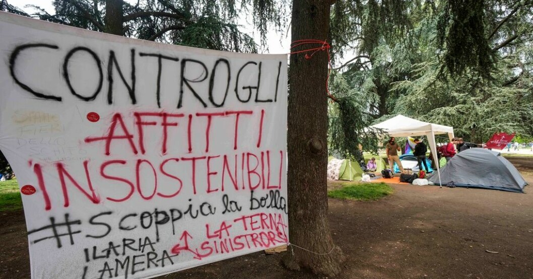 Italienska studenter tältar – mot höga hyror