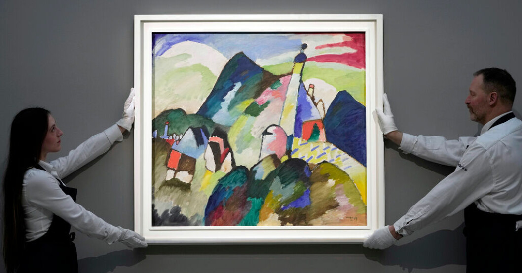 "Murnau med kyrka II" har sålts för 468 miljoner kronor vilket är nytt försäljningsrekord för Kandinskij på Sotheby's i London. Nazistulen konst såld för rekordpris