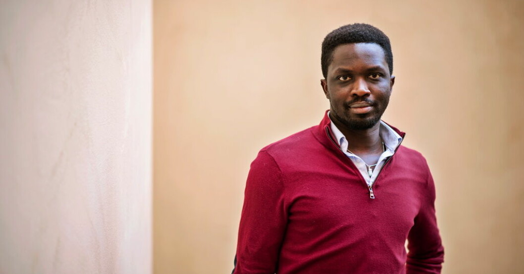 "Priset är ett mycket fint erkännande. Jag hoppas att det kan gå bortom min person och min bok. Att institutioner börjar intressera sig för fler författare som skriver på franska men som också bär med sig något annat än litteraturen som skrivs i Frankrike", säger författaren Mohamed Mbougar Sarr Driver med Frankrike – fick Goncourtpriset