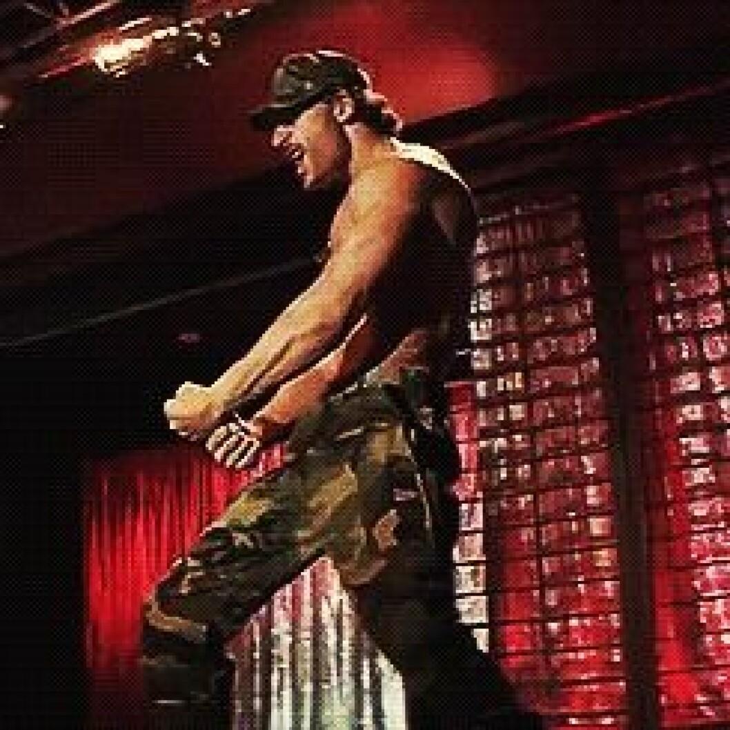 Via: <a href="http://giphy.com/gifs/channing-tatum-magic-mike-zof0BtFUlN3Xy" target="_blank">giphy.com</a> Via: giphy.com