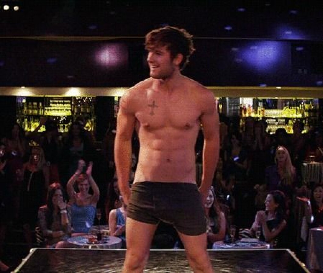 Via: <a href="http://degrassi.wikia.com/wiki/File:Alex-pettyfer-magic-mike.gif" target="_blank">degrassi.wiki.com</a> Via: degrassi.com