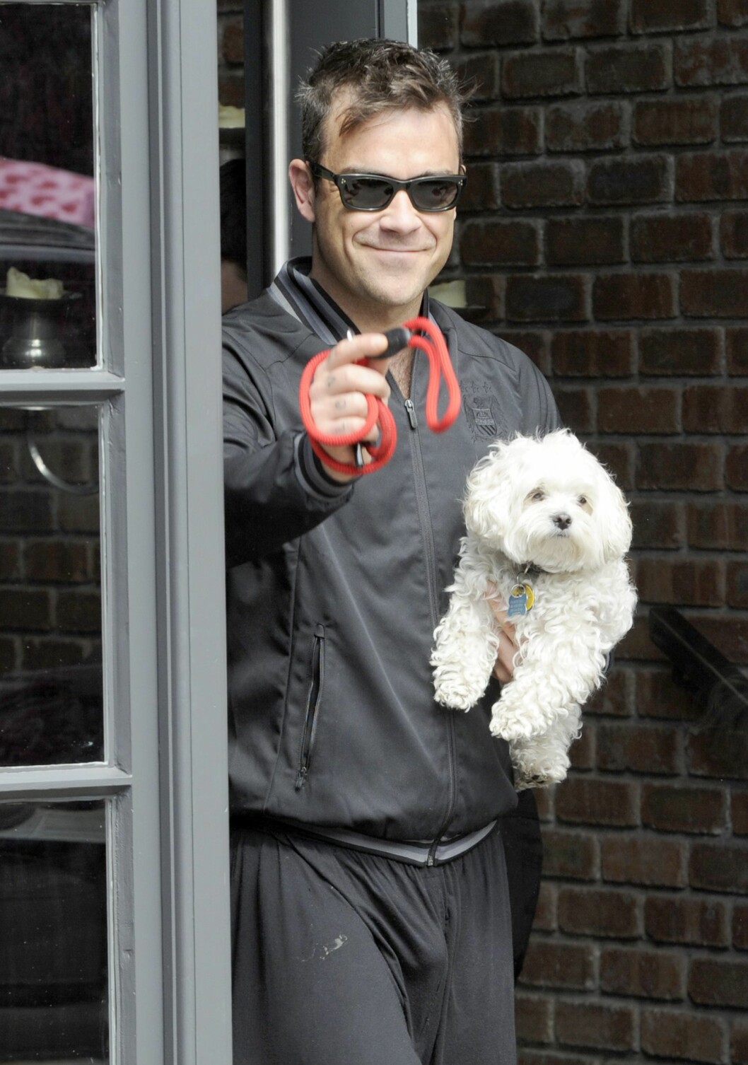 Foto: All Over Press Take That leave their Manchester hotel, Britain - 07 Jun 2011