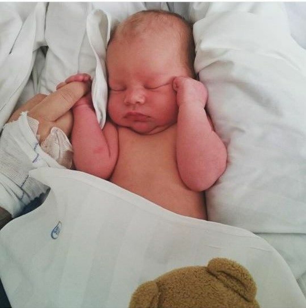 Edward och Gunilla Bloms lille son är här. Foto: <a href="https://instagram.com/p/2-S-VngViL/?taken-by=edward_blom" target="_blank" rel="noopener">Instagram</a> Foto: Instagram