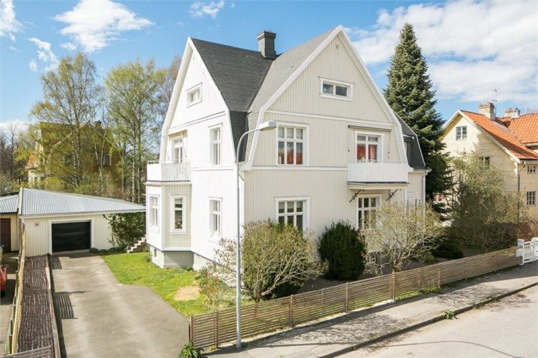 Via: <a href="http://objekt.fastighetsbyran.se/Objekt/?objektID=1326746" target="_blank">Fastighetsbyrån</a> 12187221