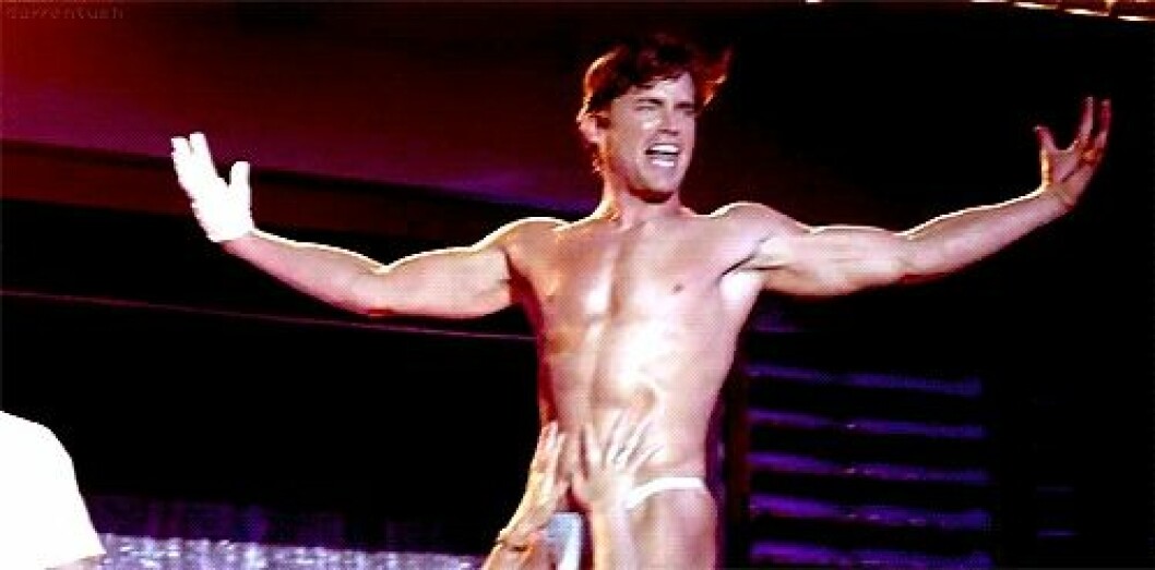 Via: <a href="http://giphy.com/gifs/love-perfect-shirtless-HYkJraTWi3KA8" target="_blank">giphy.com</a> Via: giphy.com