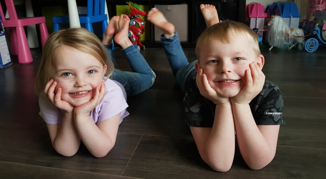 <strong>Jackson och Skye Karté börjar samma klass i skolan – men syskonen är inte tvillingar.</strong> Jackson och Skye Karté börjar samma klass i skolan – men syskonen är inte tvillingar.