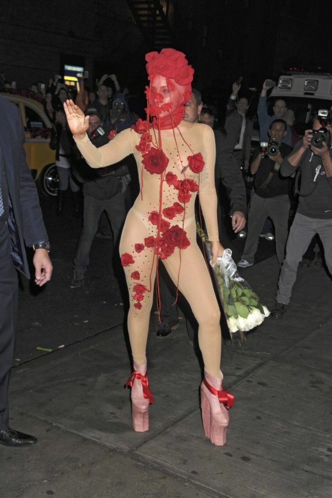 Gaga har alltid klätt sig spektakulärt. 16-61317115.jpg