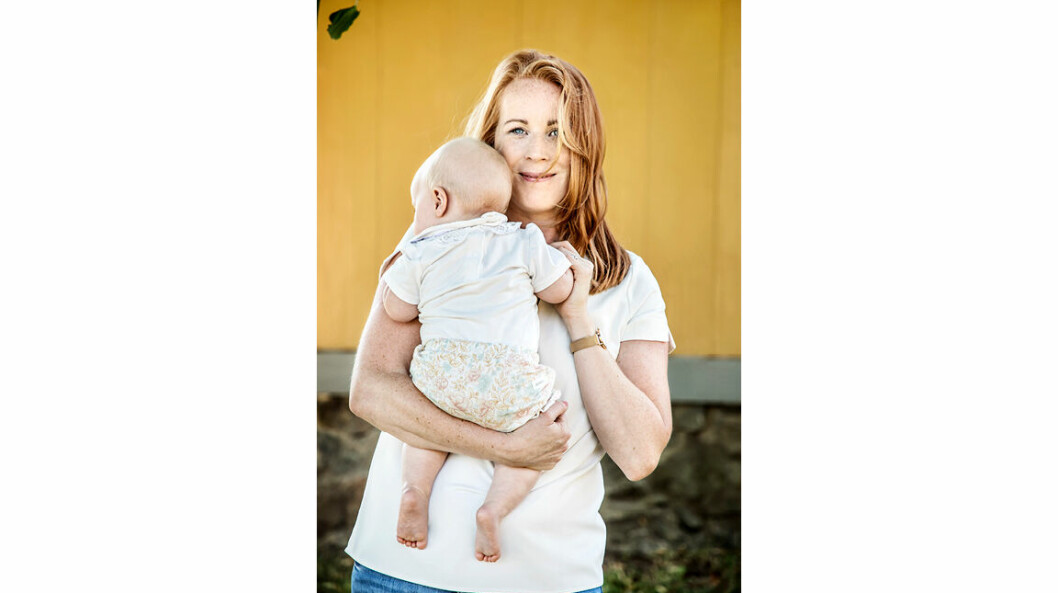 Annie Lööf och dottern Saga. Bilden togs precis efter att Annie Lööf återvänt till politiken efter den dramatiska tiden efter förlossningen. ”Jag hade ju den mest allvarliga graviditetskomplikationen man kan få”, berättade Annie Lööf.