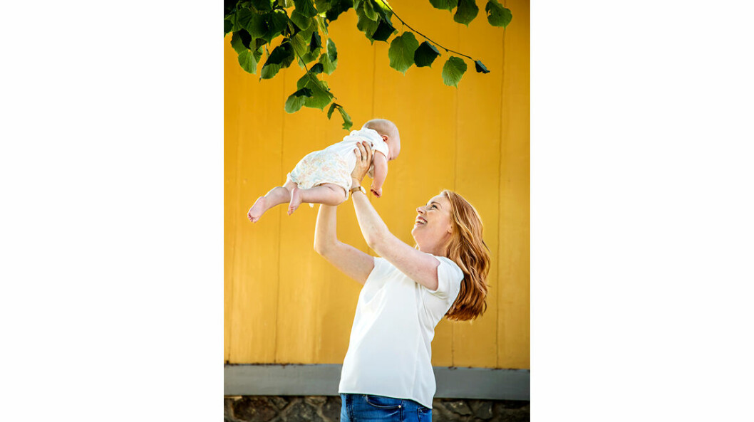 Saga föddes i vecka 28. En normal graviditet är omkring 40 veckor. Annie Lööf och dotter fick spendera tre månader på sjukhus efter det akuta kejsarsnittet.