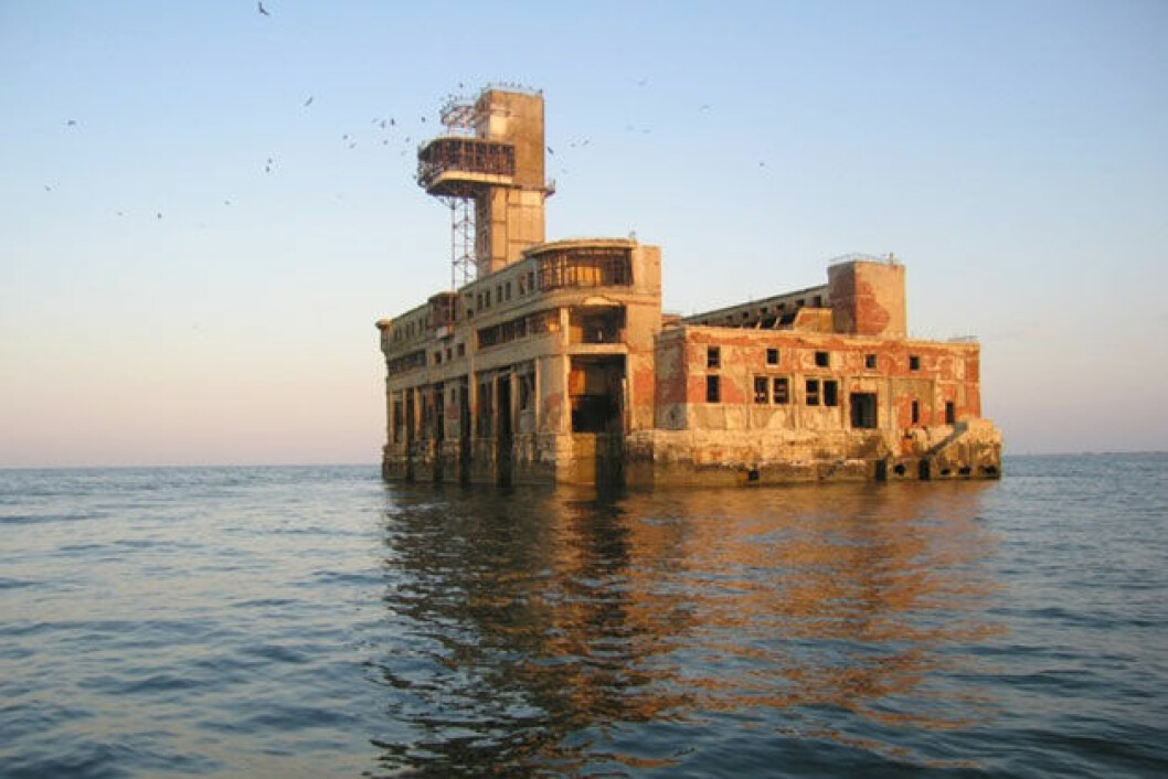 Källa: <a href="http://englishrussia.com/2010/07/21/test-station-of-naval-armament-in-makhachkala/" target="_blank">englishrussia.com</a> 19