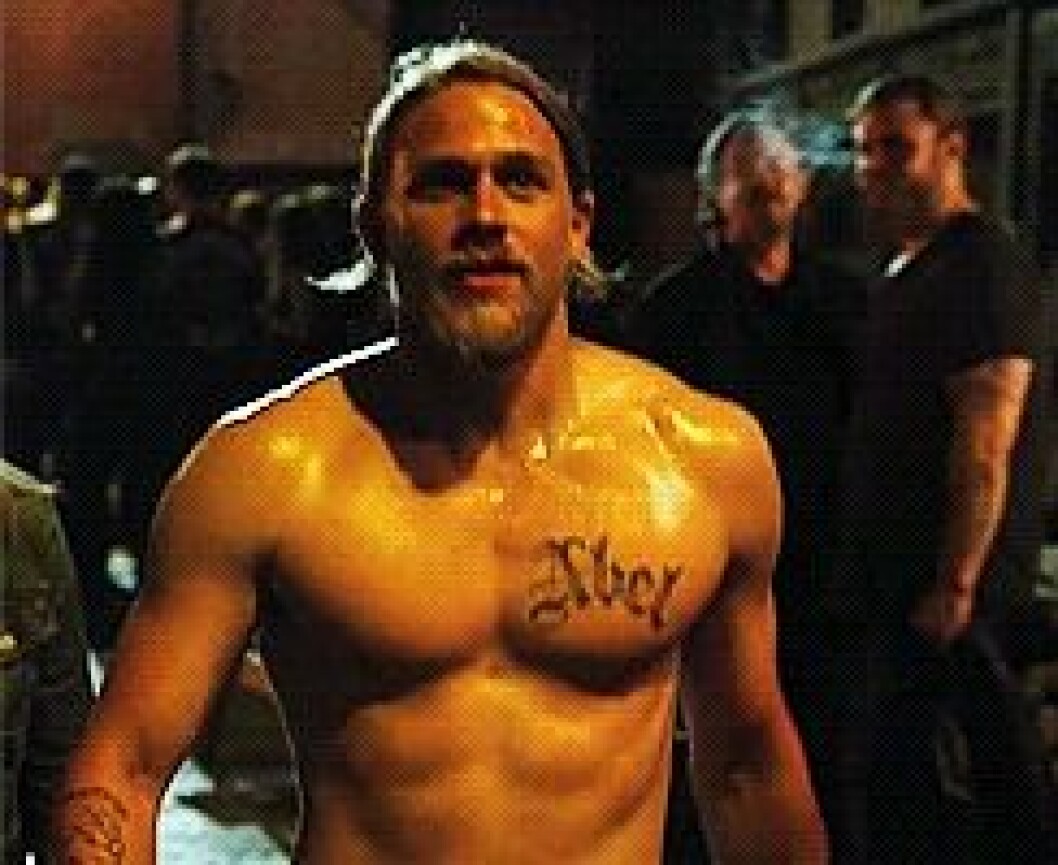 Via: <a href="http://giphy.com/gifs/jax-teller-charlie-hunnam-3x08-sixu8afwN2Nz2" target="_blank" rel="noopener">giphy</a> 200 (10)