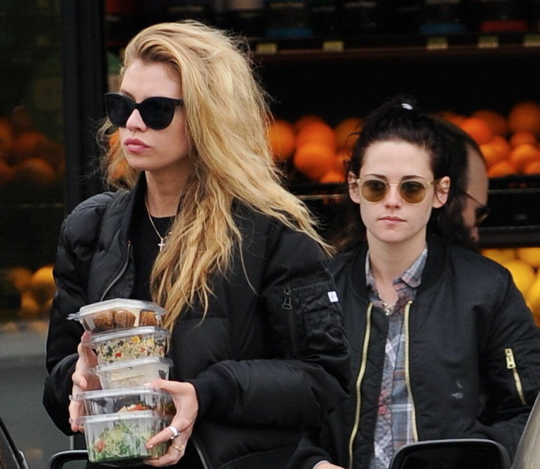 Kristen Stewart idag ihop med Victoria’s Secret-modellen Stella Maxwell, men kanske inte länge till eftersom Stella är extremt svartsjuk.