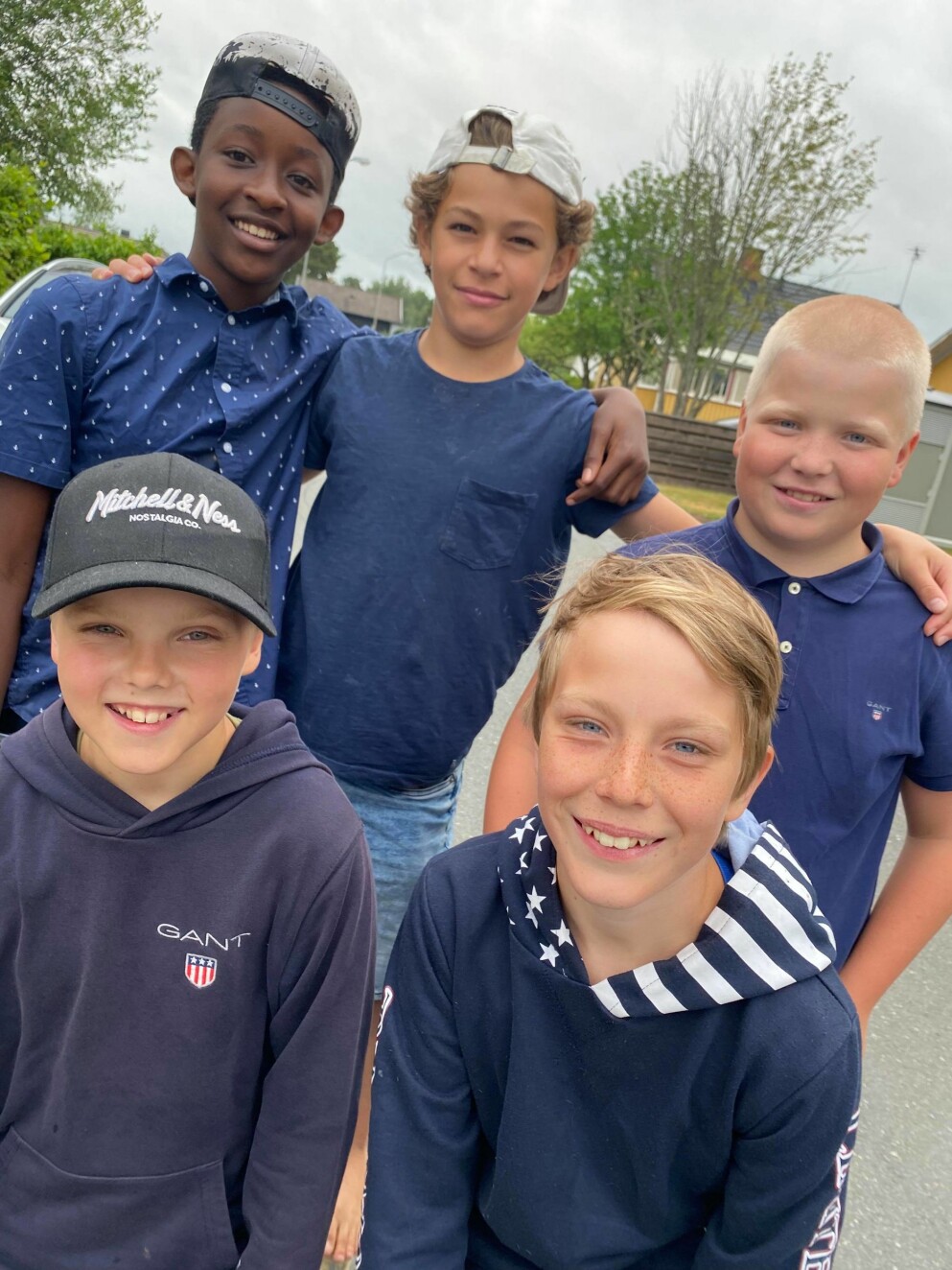 Kevin, Lukas, Noel, Elias och Alexander räddade livet på en femårig pojke vid Hjortsjöbadet. Kevin, Lukas, Noel, Elias och Alexander