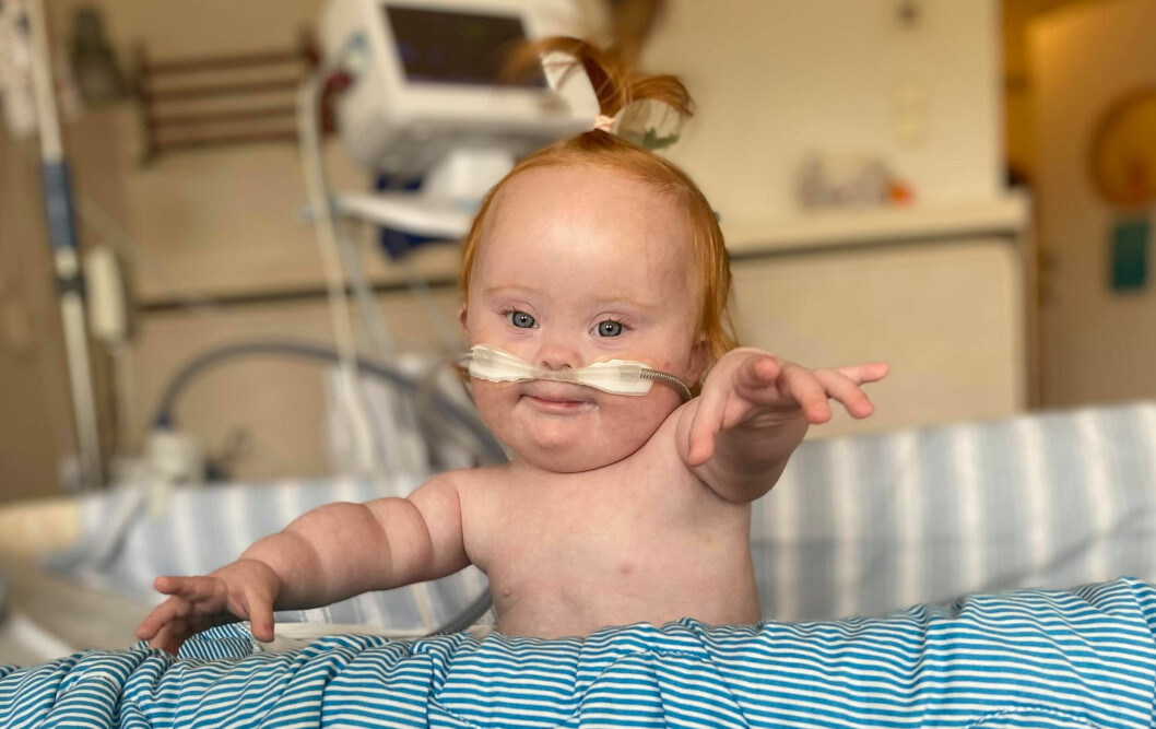 <strong>Selma fick åka ambulans till sjukhuset efter att hon smittats av RS-viruset.</strong> Selma har varit på sjukhuset i nio dagar.