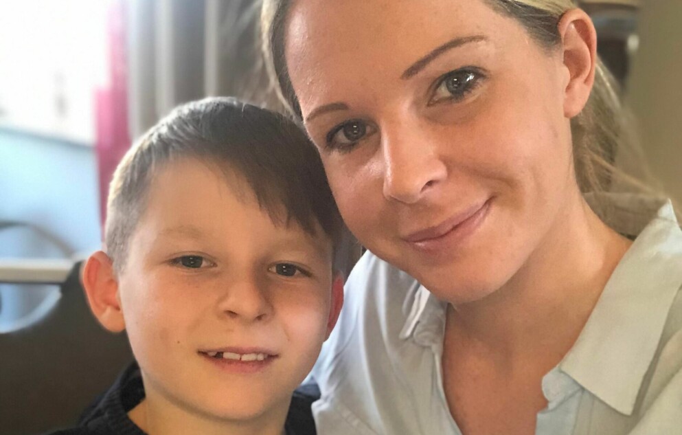 Vincent agerade direkt när mamma Madelene Norgren kollapsade i hemmet. Nu hyllas han överallt för sitt smarta knep och för att han behöll lugnet i en svår situation. Vincent och Madelene Norgren