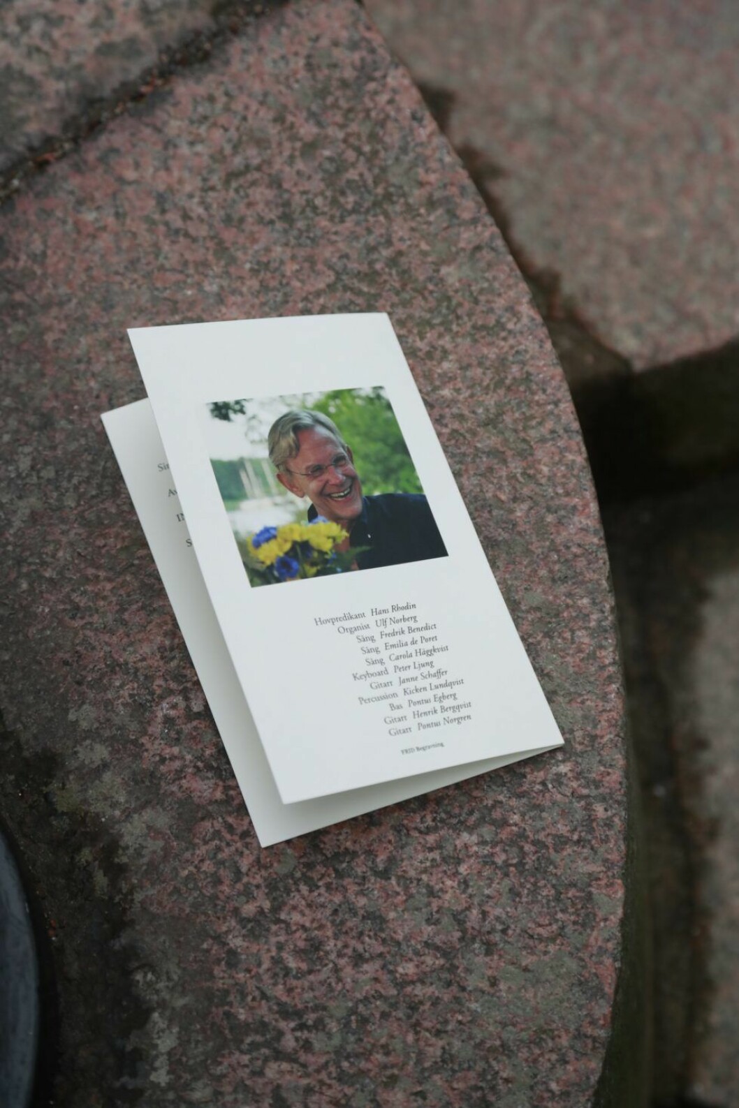 Idag har stora delar av societeten och nöjes-Sverige tagit ett sista farväl av sin älskade Noppe. Idag tar stora delar av societeten och nöjes-Sverige tagit ett sista farväl av sin älskade Noppe.