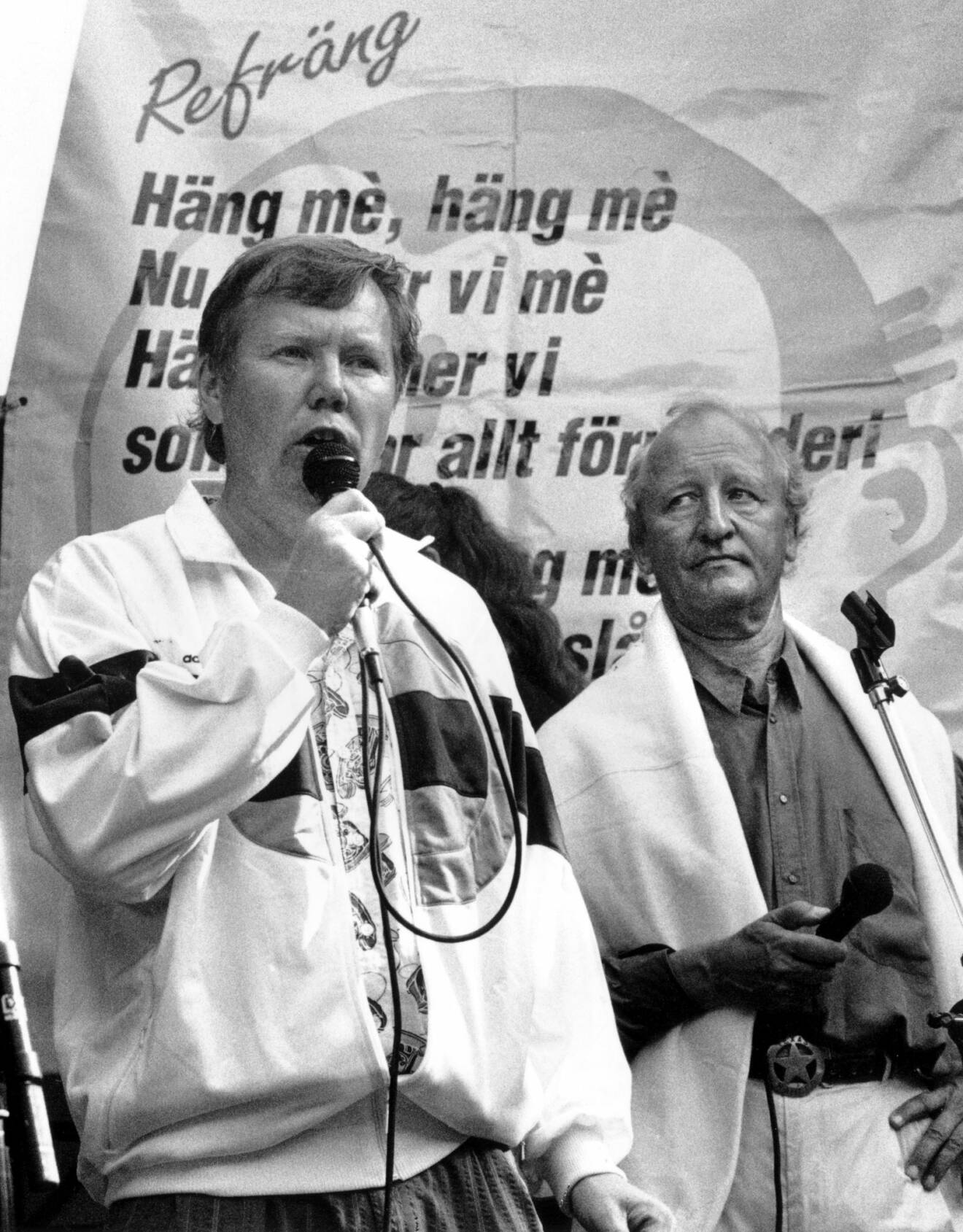Bert Karlsson gjorde politisk karriär med Ian Wachtmeister. Med Ny Demokrati satt de i riksdagen mellan 1991 och 1994. Här i ett möte i Burlövs kommun. 