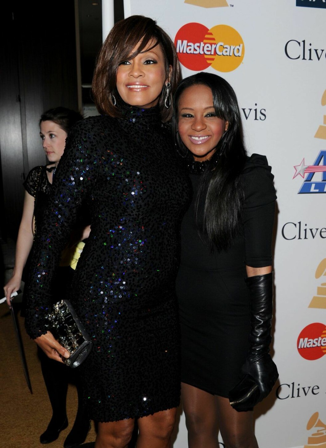 Bobbi Kristina Brown med mamma Whitney Houston 2011