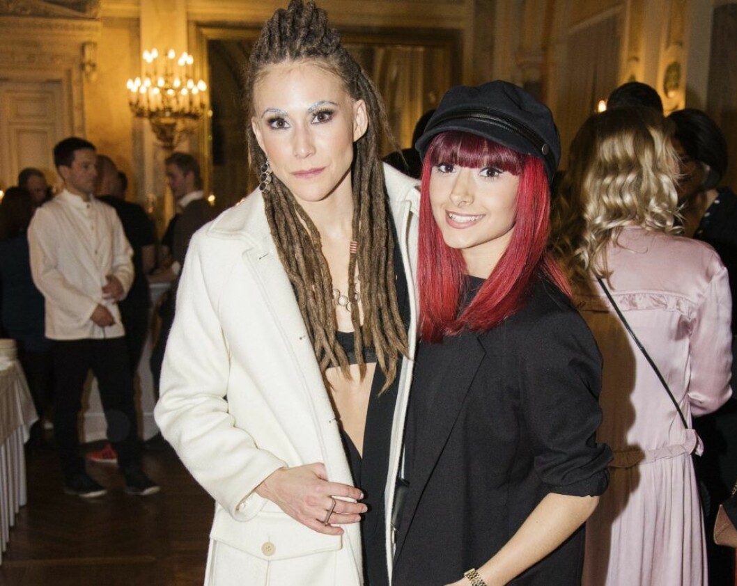 Mariette Hansson med flickvännen Melanie Wehbe, under kommunfesten inför Melodifestivalen i Malmö. Mariette Hansson med Melanie Wehbe kommunfest i Malmö .