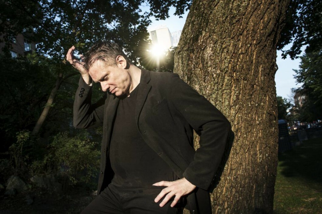 Thorsten Flinck känner sig inte bara förorättad av Ingmar Bergman och Sveriges teaterchefer utan även av kollegan Krister Henriksson. Thorsten Flinck tar sig för pannan 2014-08-04 (c) LORENTZ-ALLARD ROBIN / Aftonbladet / IBL Bildbyrå * * * EXPRESSEN OUT * * * AFTONBLADET / 85392