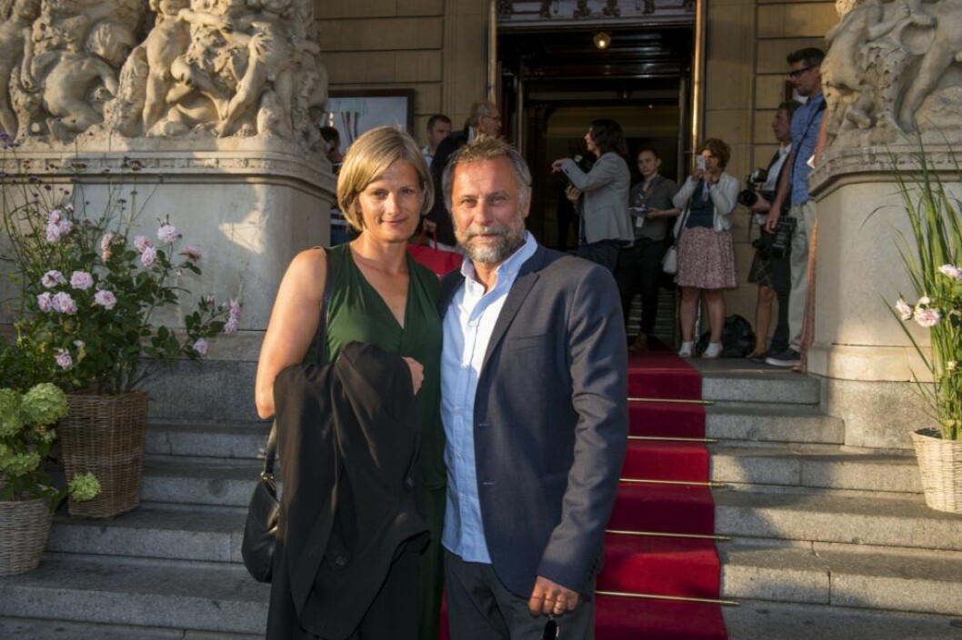Michael Nyqvist med sin fru Catharina mår idag bra. Michael Nyqvist med sin fru Catharina.
