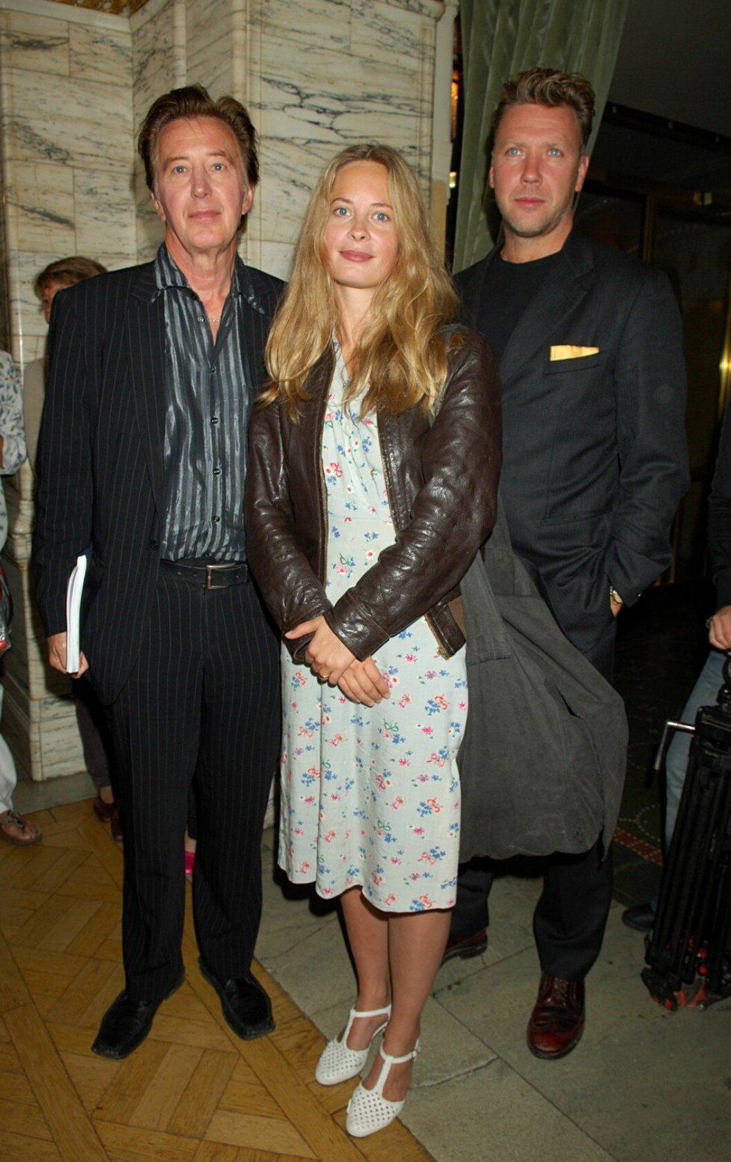Tre tunga Dramaten-skådisar, Thommy Berggren med kärleksparet Maria Bonnevie och Mikael Persbrandt. Hösten 2005 kom bomben: Persbrandt väntade barn med en annan kvinna. Tre tunga Dramaten-skådisar, Thommy Berggren med kärleksparet Maria Bonnevie och Mikael Persbrandt. Hösten 2005 kom bomben: Persbrandt väntade barn med en annan kvinna.