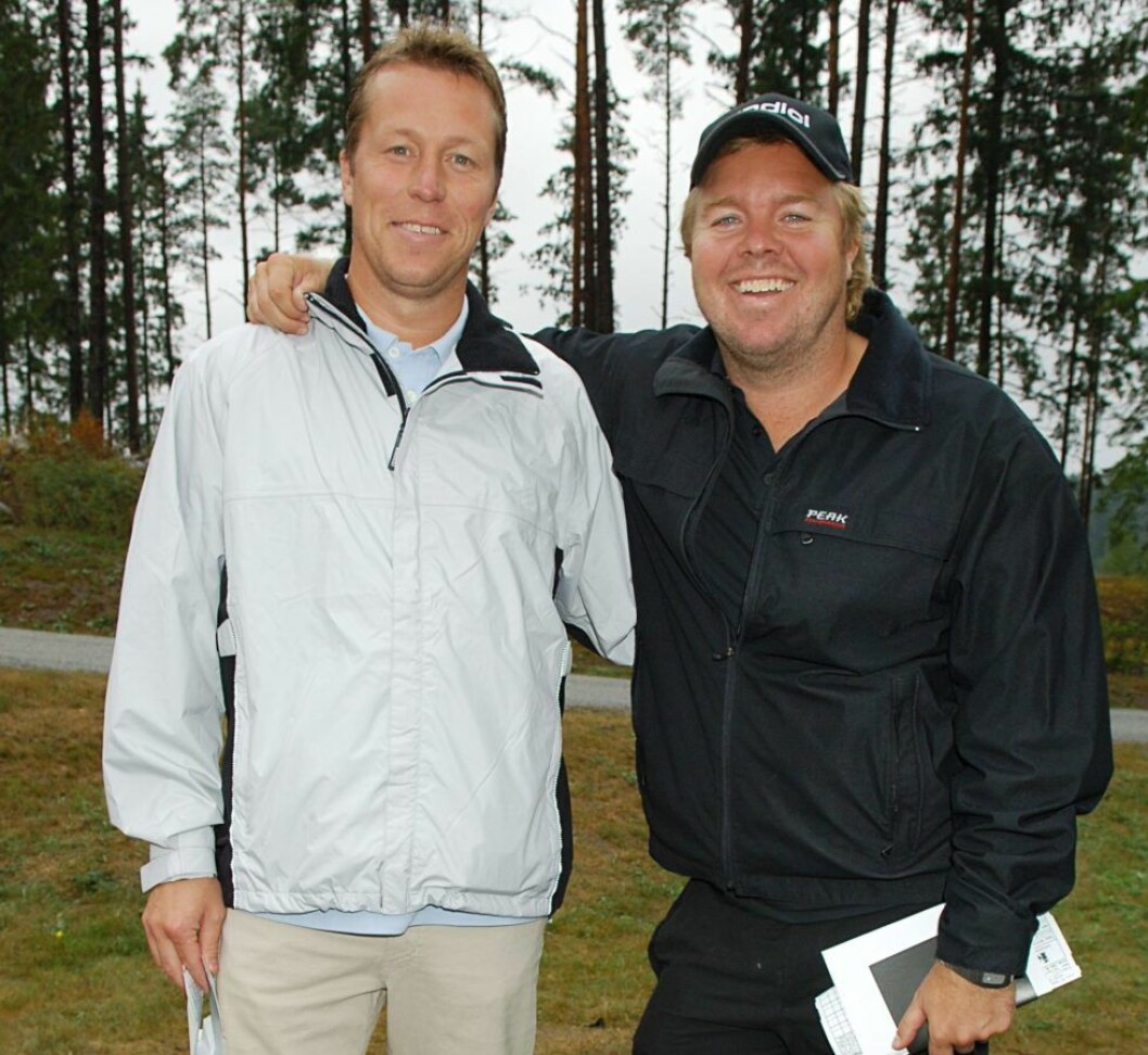 Tomas Brolin var en av de kända vännerna som hjälpte J O ut ur missbruket och ut på golfbanan istället. JO Waldner och Tomas Brolin Golftävlingen Christos Masters på Kyssinge GK Augusti 2006 (c) Cecilia Österberg / IBL