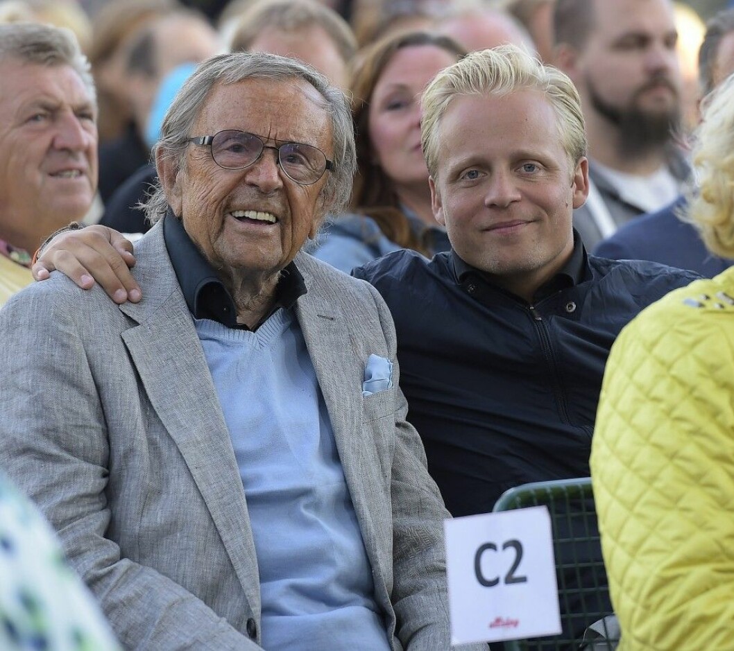 Andreas med pappa Arne Weise. Foto: IBL Andreas med pappa Arne Weise. Foto: IBL