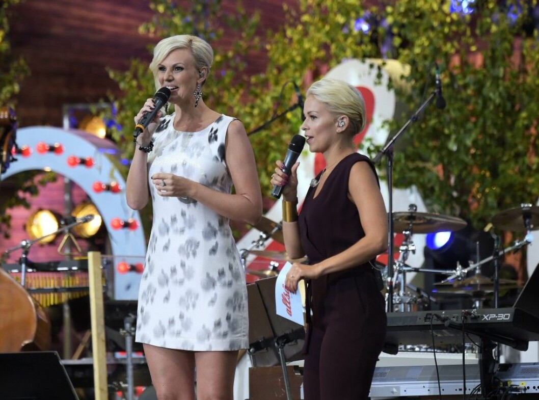 Sanna Nielsen och Petra Marklund förra året på Sollidenscenen. Foto: IBL Sanna Nielsen och Petra Marklund förra året på Sollidenscenen. Foto: IBL