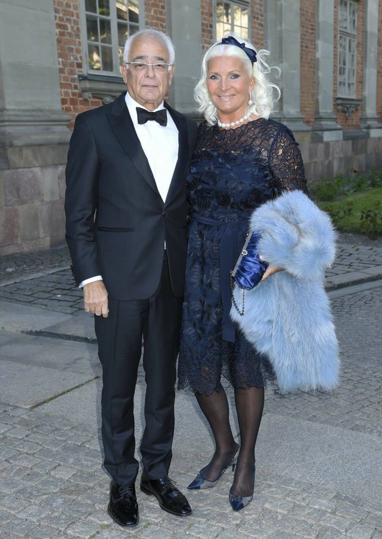 Grete Qviberg, med sin Kent Löwenberg på Alexandra Charles bröllop. 