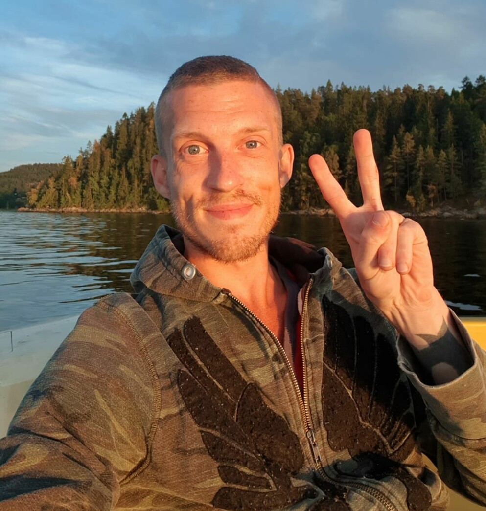 Jesper Söder, 31, är från Trollhättan i Västsverige. I Sverige har han flickvän, bonusbarn och arbetar tillsammans med sin bror. Som en helt vanligt svensk 31-åring. Men det finns en skillnad. Jesper Söder