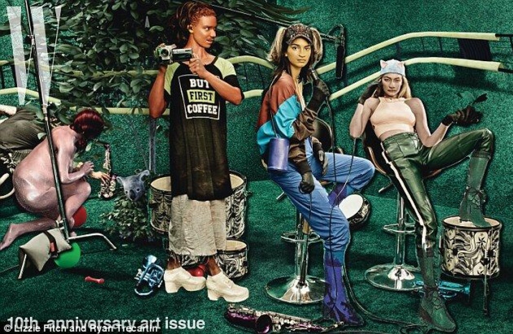 398d797a00000578-3855890-who_s_that_girl_the_supermodels_joined_forces_for_a_placebo_pets-a-89_1476977078001