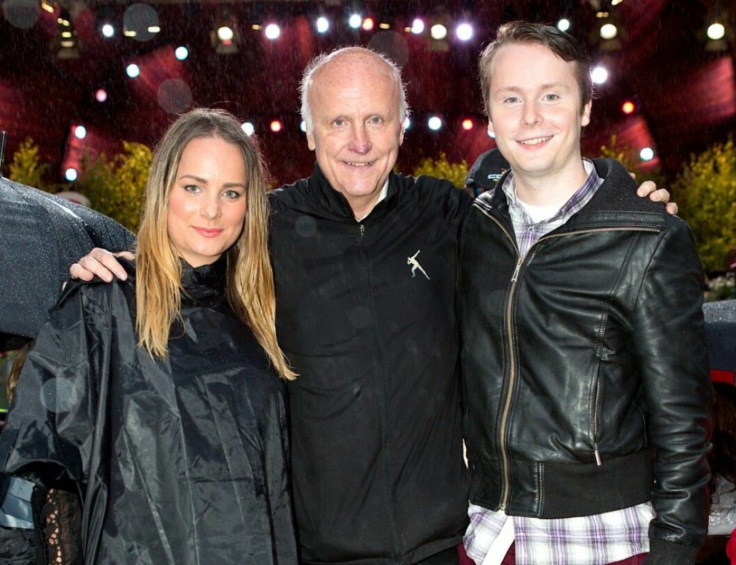 Arne med barnen Hanna och Björn på “Allsång på Skansen” 2013. Foto: All Over Press