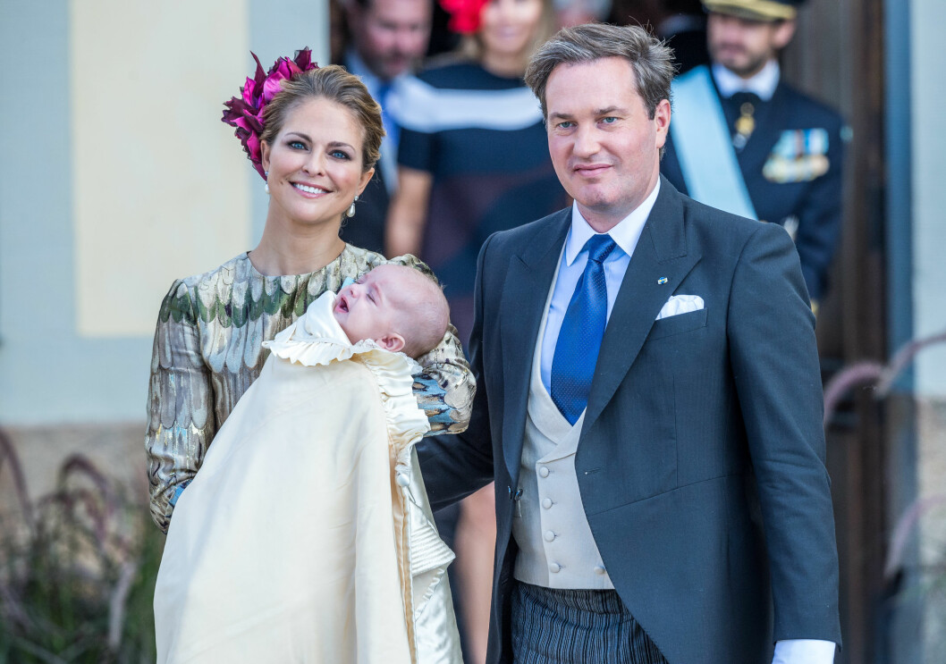Foto: All Over Press 2015-10-11, Drottningholm Palace Church, Sweden In pic: Princess Madeleine, Christopher O'Neill, Prince Nicolas outside the church. Today was the baptism of Princess Madeleine and Christopher O'Neill's son - Prince Nicolas at the Drottningholm Palace Church. From the swedish royal family was also King Carl Gustaf, Queen Silvia, Crown Princess Victoria, Prince Daniel, Estelle, Prince Carl Philip and Princess Sofia attended. After the naming ceremony that began at 12:00 gave the royal couple a reception inside the Drottningholm Palace. Pictures of this event. All Over Press