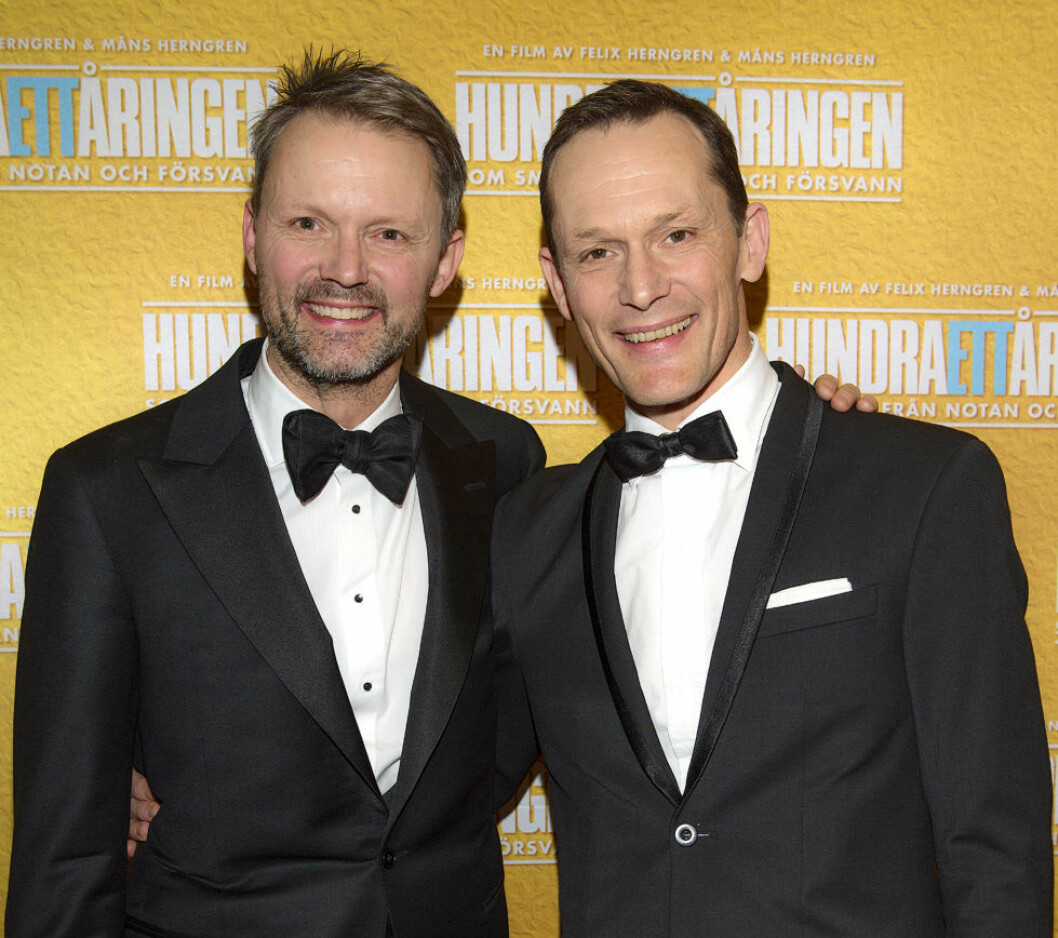 Bröderna Herngren har regisserat årets julfilm tillsammans. Felix Herngren och Måns Herngren Galapremiären av Hundraettåringen som smet från notan och försvann på Biograf Filmstaden Sergel, Stockholm 16-12-19. Foto © Eero Hannukainen EEROBILD AB IBL