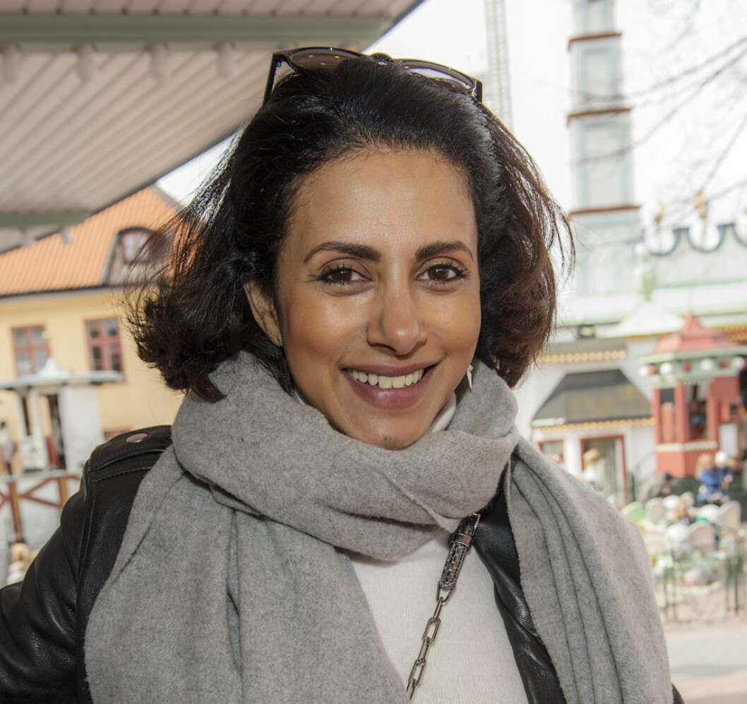 Anitha är extra lycklig och lite lättad över att hennes vänner gillar den nya pojkvännen.
