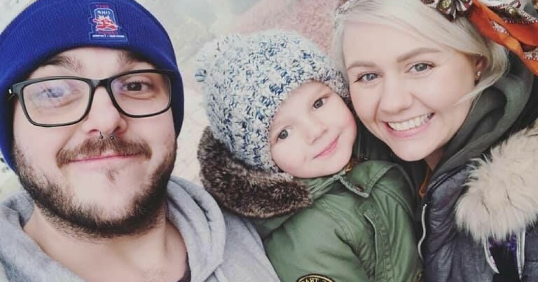 Amy och Scott Dutton med sin son. Scott Dutton och Amy Dutton