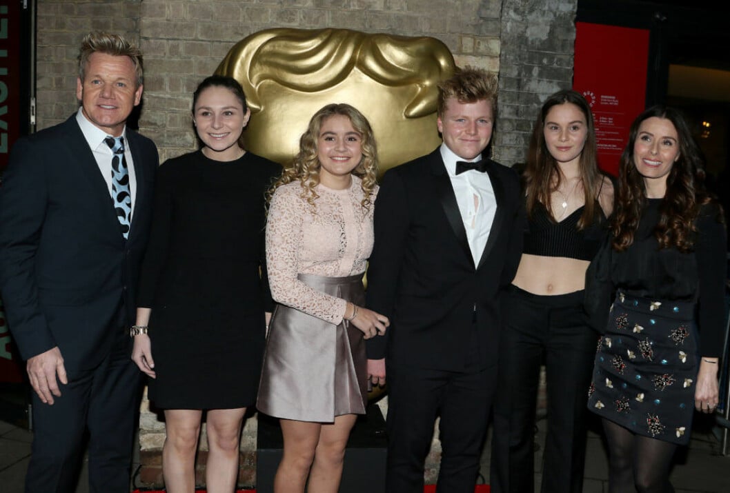 Gordon Ramsay med frugan och barnen.