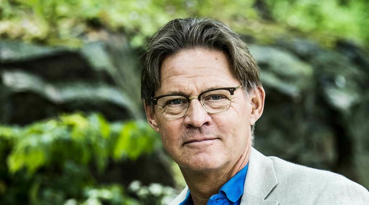 Doktor Mikael Sandström skyddar sin 97-åriga mamma – nu varnar han andra