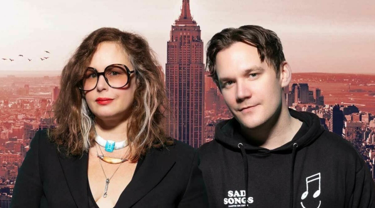 Folkkära radioprofilernas chock: ”Använde en replika av min pappas penis som dildo”