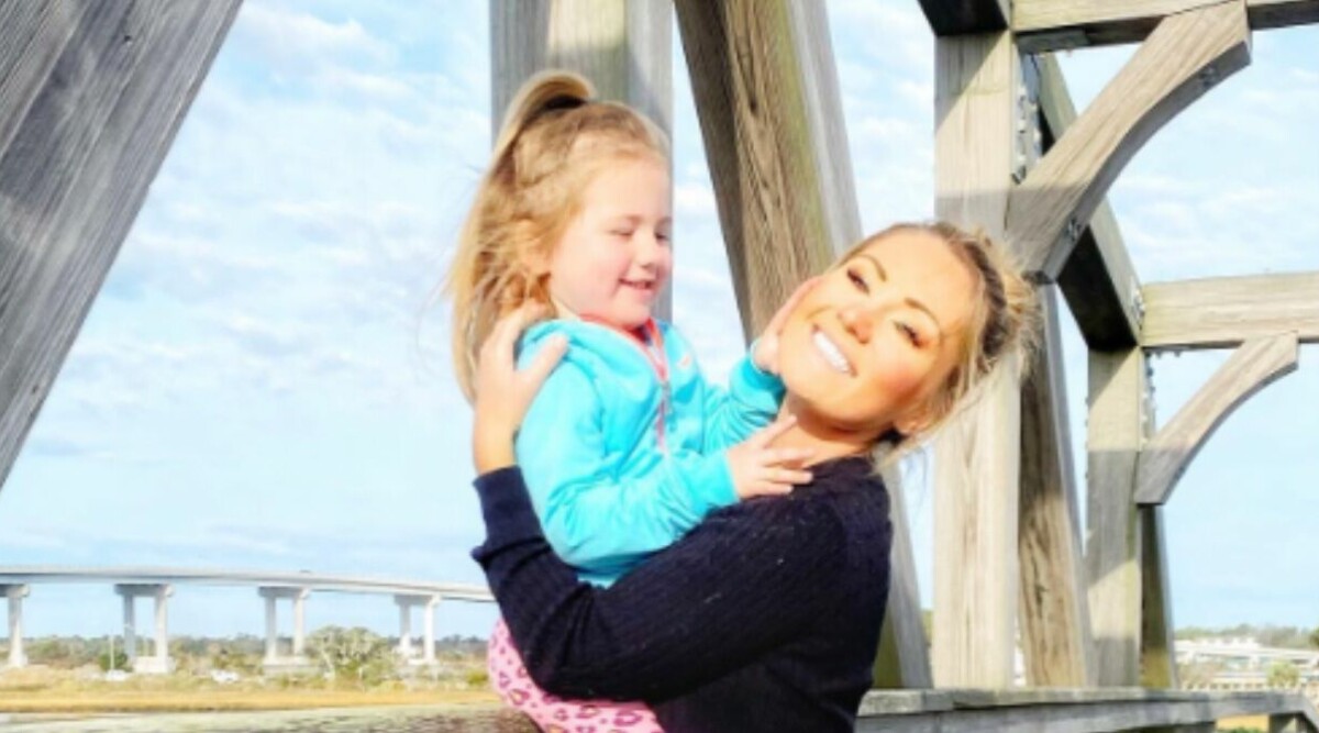 Unga mammor-profilens 7-åriga dotter död: ”Var på akuten flera gånger”