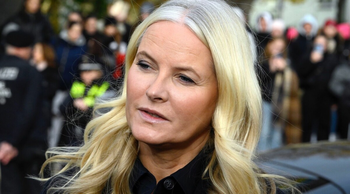 Kronprinsessan Mette-Marit inlagd på sjukhus! Klarar sig inte utan hjälp längre