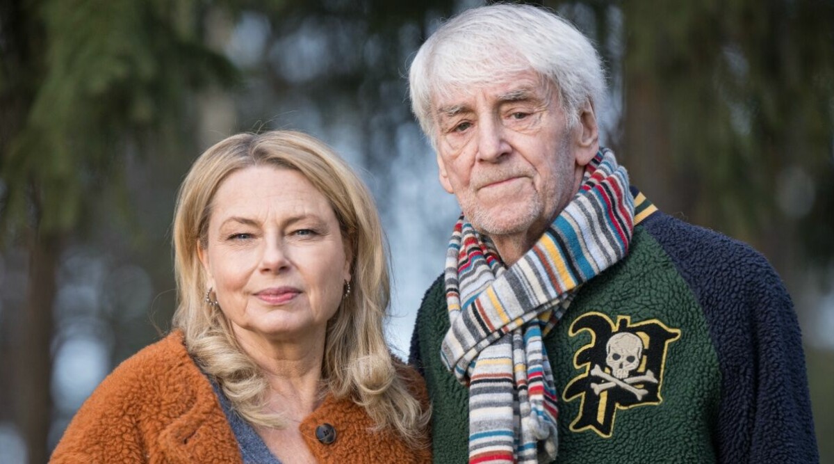 Helena Bergström akut opererad – kort efter makens stroke • Tvingad till rullstol