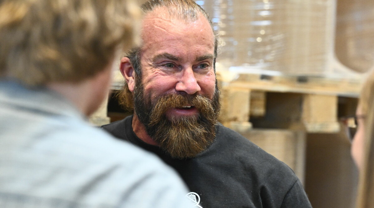 Jan Emanuels stora familjelycka – glädjen med hustrun Annika efter 30 år