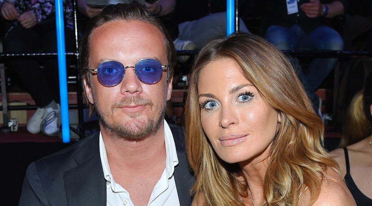 Carolina Gynning och Viktor kritiseras efter videon på dottern • Nu ger de svar på tal: ”Idiotiskt”