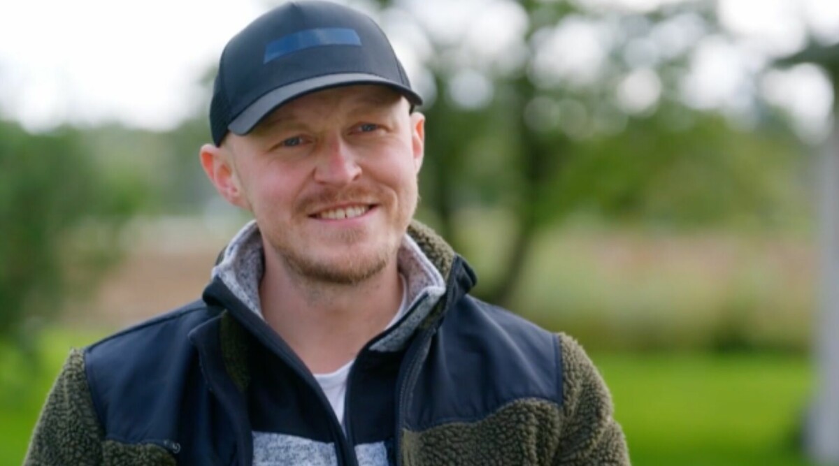 Bonde-Viktors nya flickvän – därför syntes hon inte i programmet från början