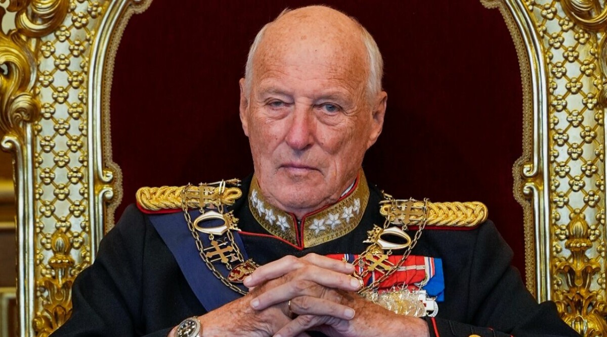 Därför reagerar alla på bilden på kungen – oron för hans hälsa