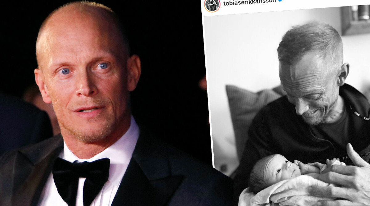 Tobias Karlsson visar upp stora familjelyckan