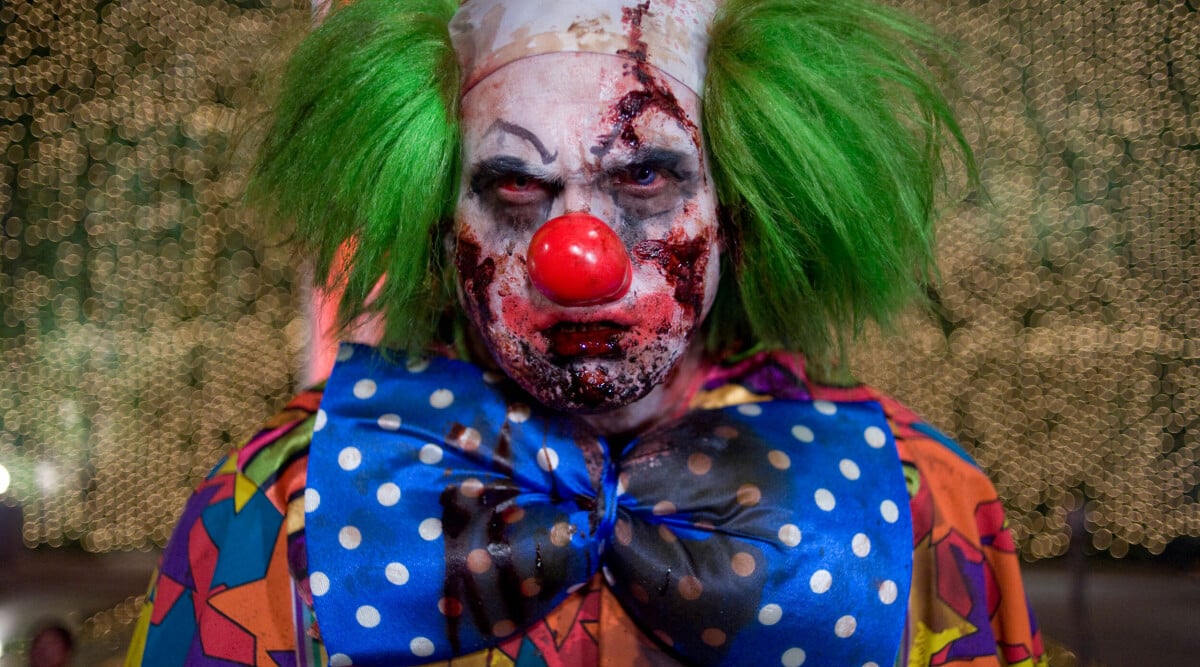 Ungdomar jagades av Killer clowns - är tillbaka