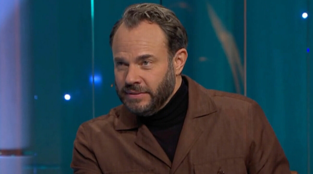 Influencerns flörtiga ord till David Hellenius – inför alla: ”Mums”